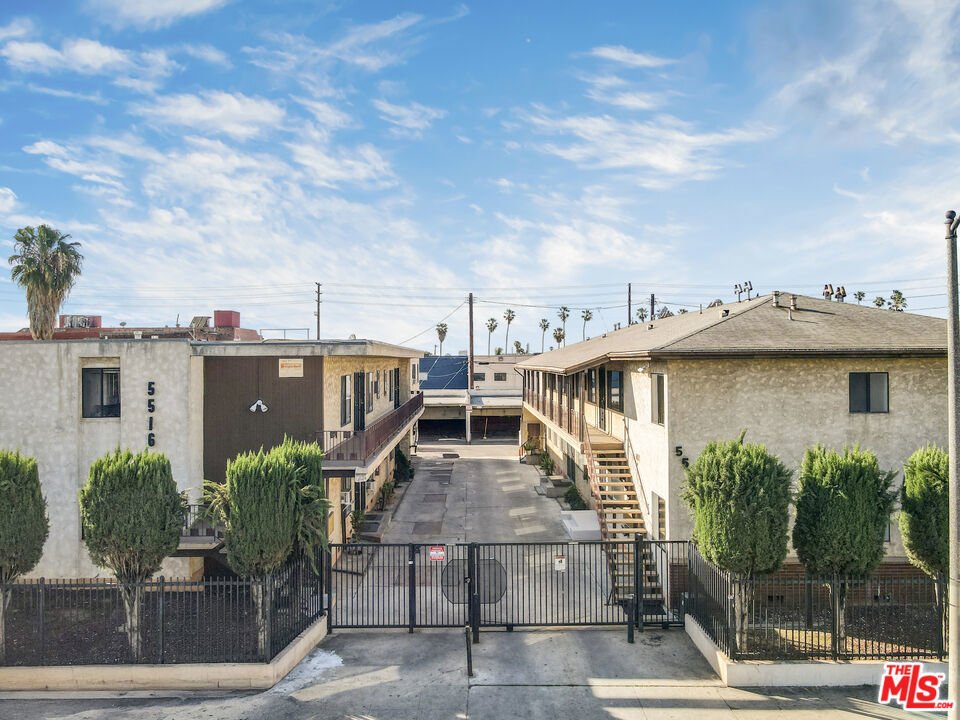 Los Angeles, California, United States 3 - 17606166