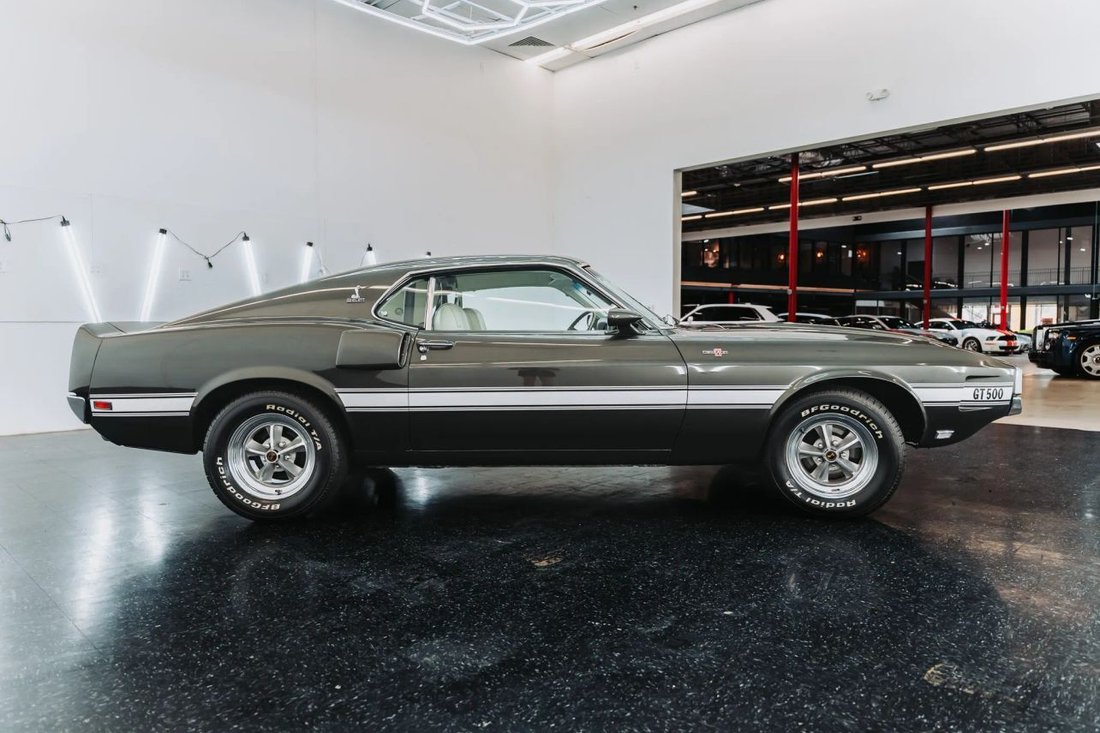Coupe in Seattle, WA, United States 5 - 17613956