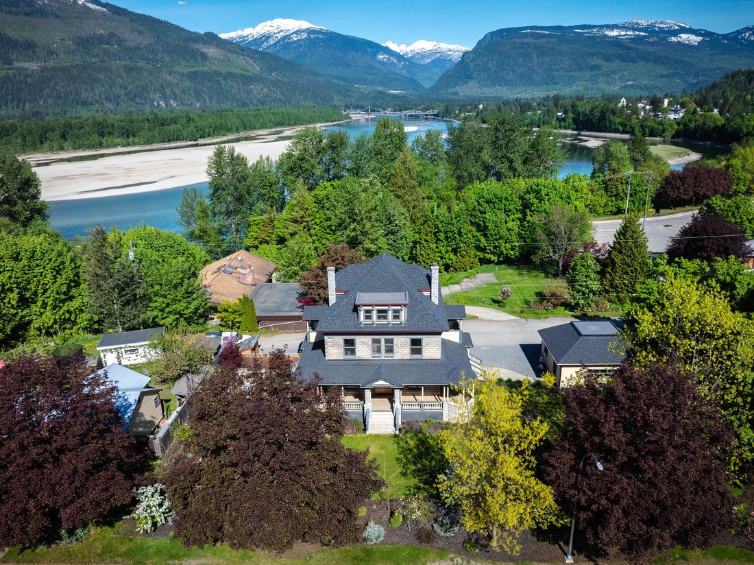 Estate in Revelstoke, British Columbia, Canada 4 - 16494808