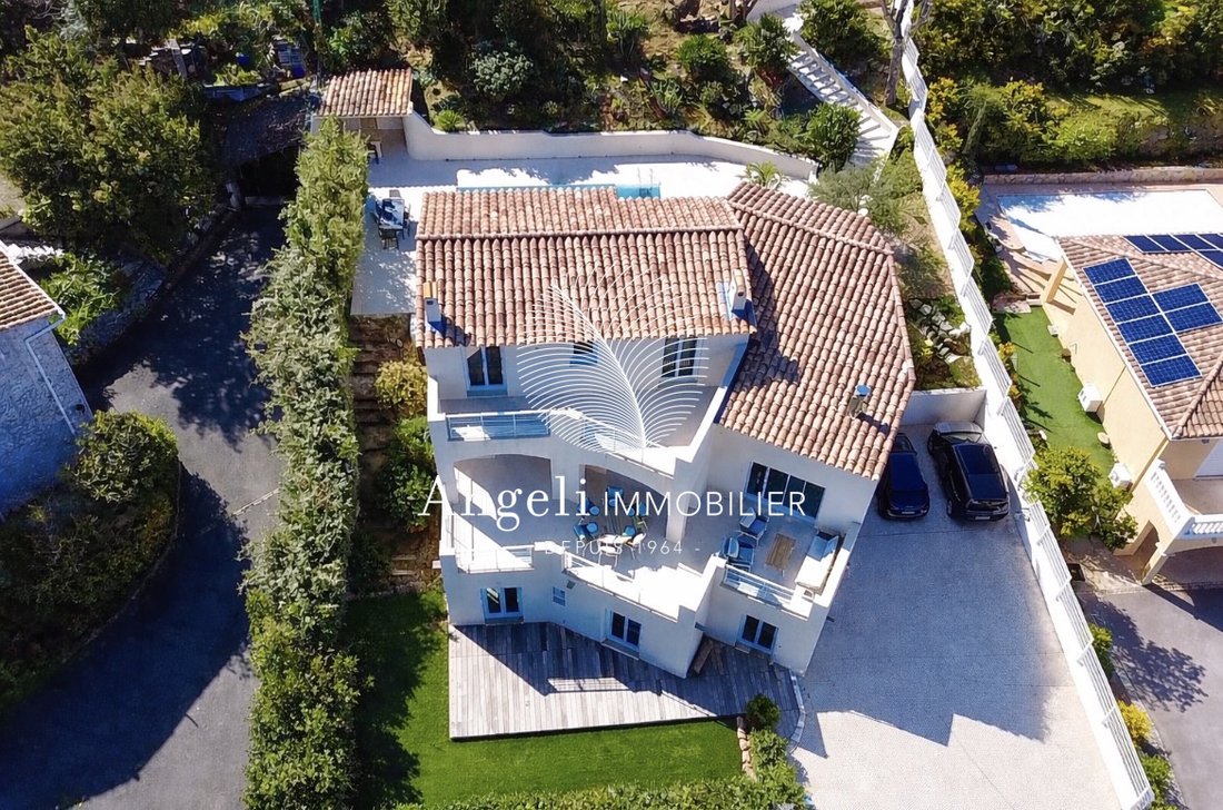 Villa in Frejus, Provence-Alpes-Côte d'Azur, France 2 - 17616408