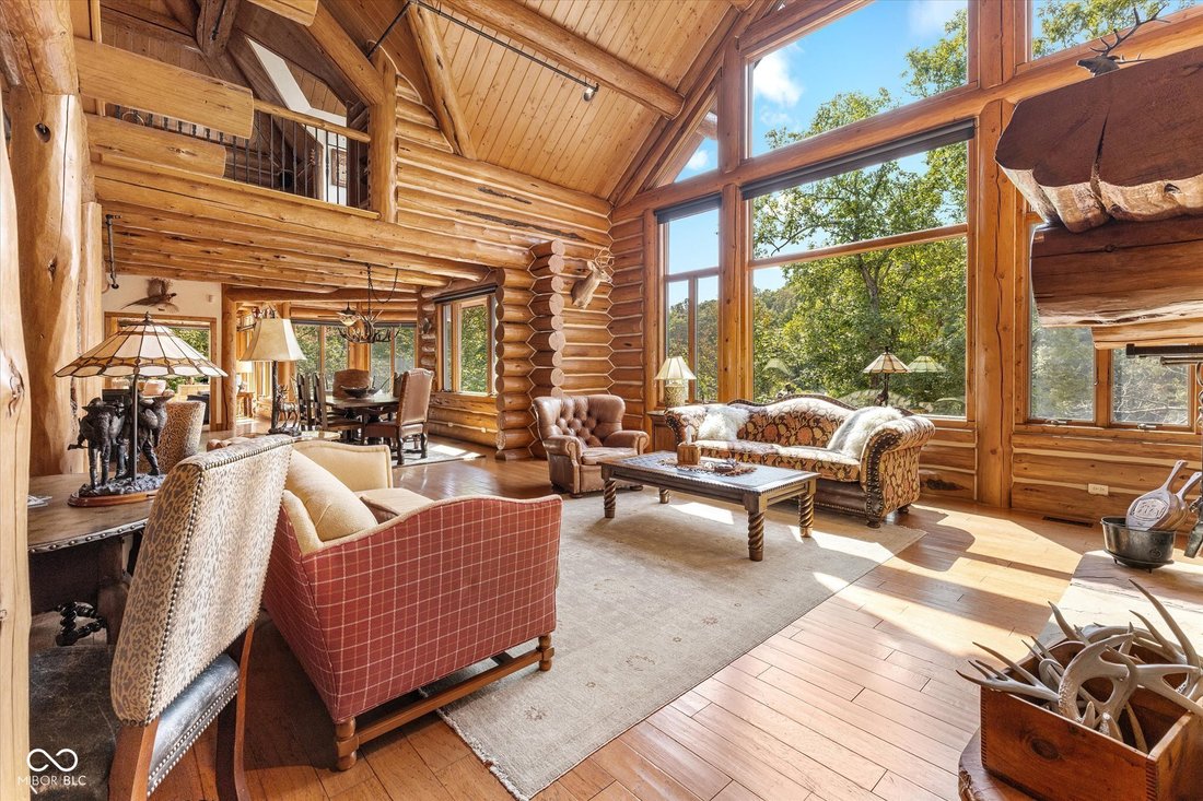 House in Columbus, Indiana, United States 2 - 17615929