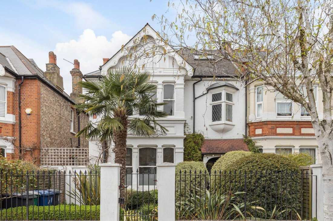 House in West Acton, Ealing, England 1 - 17616341