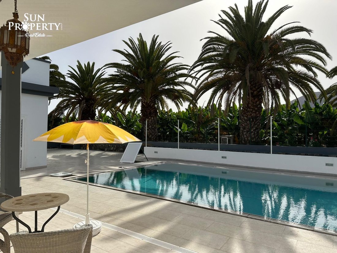 Villa in Arona, Canary Islands, Spain 3 - 17616020