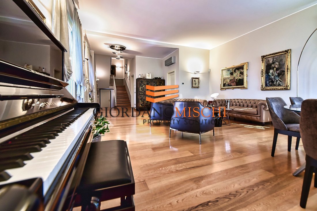 Villa in Historic Center, Monza, Lombardy 1 - 17615989