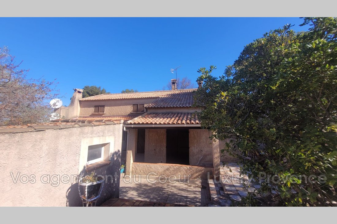 Villa in Saint-Savournin, Provence-Alpes-Côte d'Azur, France 3 - 17616475