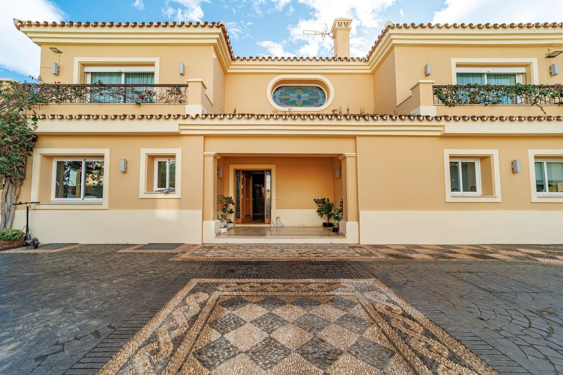 Villa in Marbella, Andalusia, Spain 2 - 17616655