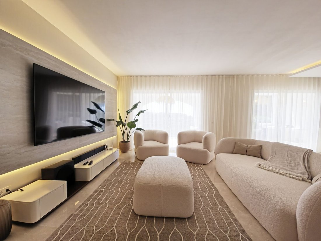 Apartment in La Quinta, Benahavis, Andalusia 1 - 17616661