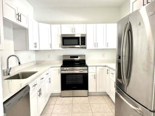 Wellington, Florida, United States 4 - 17616176
