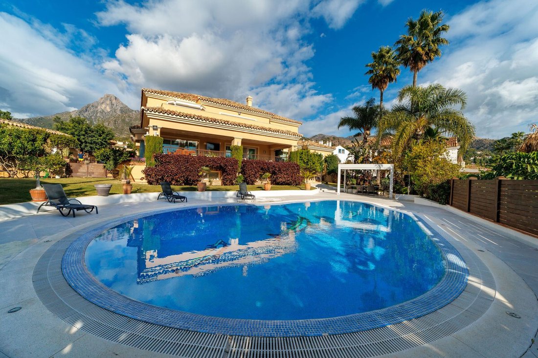Villa in Marbella, Andalusia, Spain 1 - 17616655