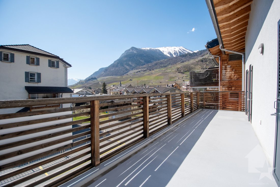 Spacious 4.5 Room Luxury Duplex Apartment In The Center Of Leytron