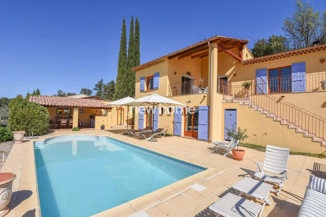 Villa in Carcès, Provence-Alpes-Côte d'Azur, France 1 - 17616820