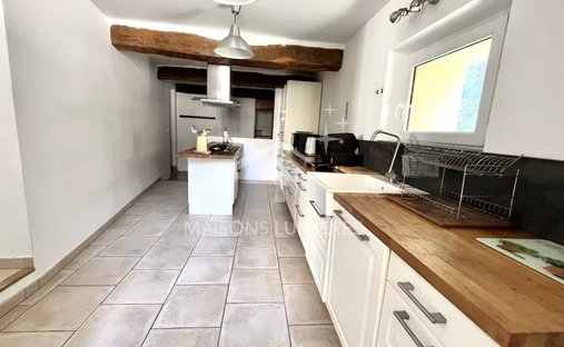 18th Century Château Facing The Luberon