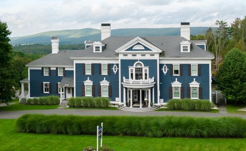Lenox, Massachusetts, United States 1