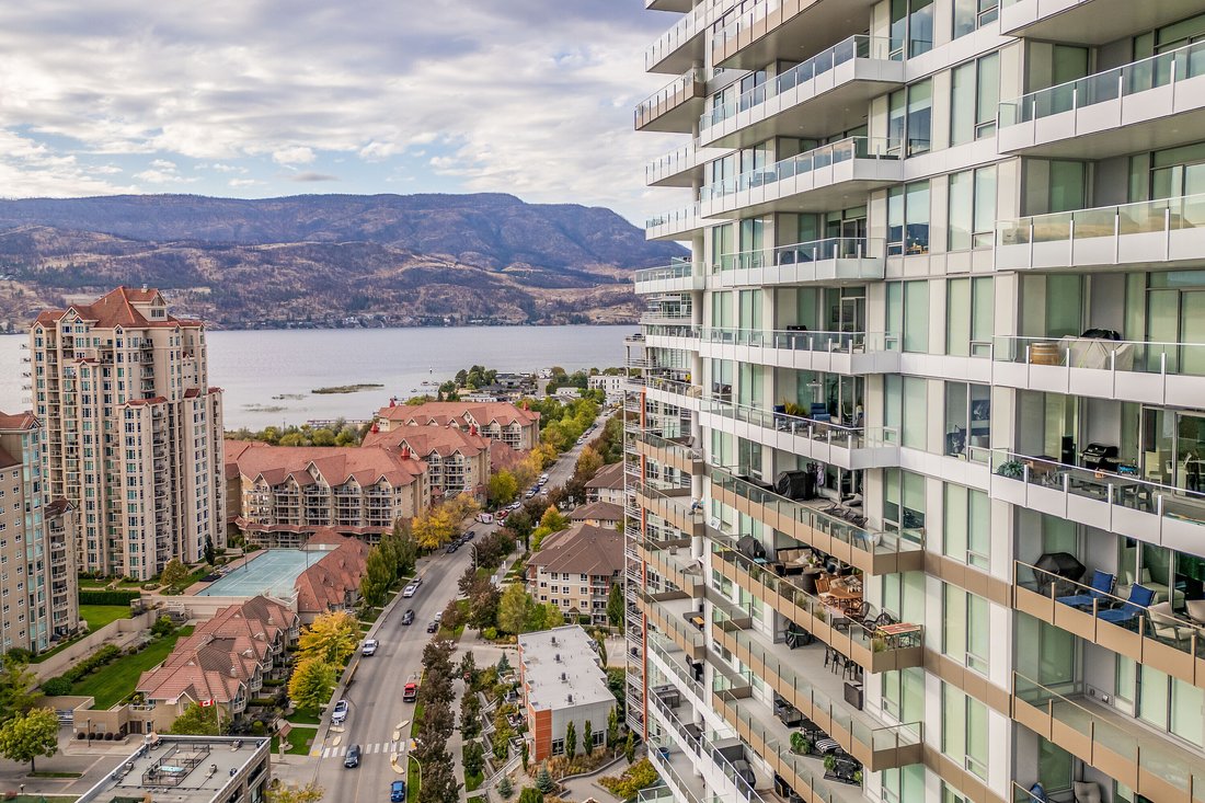 Condo in Kelowna, British Columbia, Canada 2 - 17617717