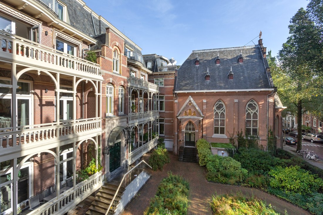 Apartment in Apollobuurt, North Holland, Netherlands 1 - 17619724