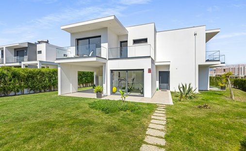 Villa in Vau, Leiria District, Portugal 1
