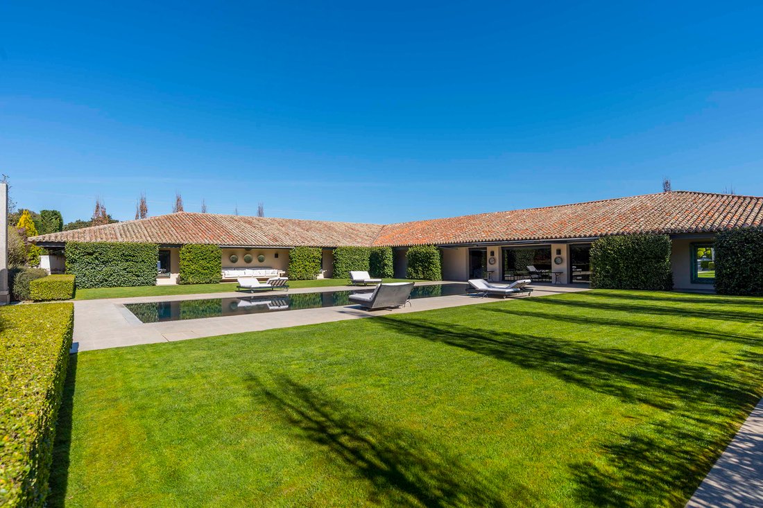 Farm Ranch in Villanueva de la Canada, Comunidad de Madrid, Spain 1 - 17617546