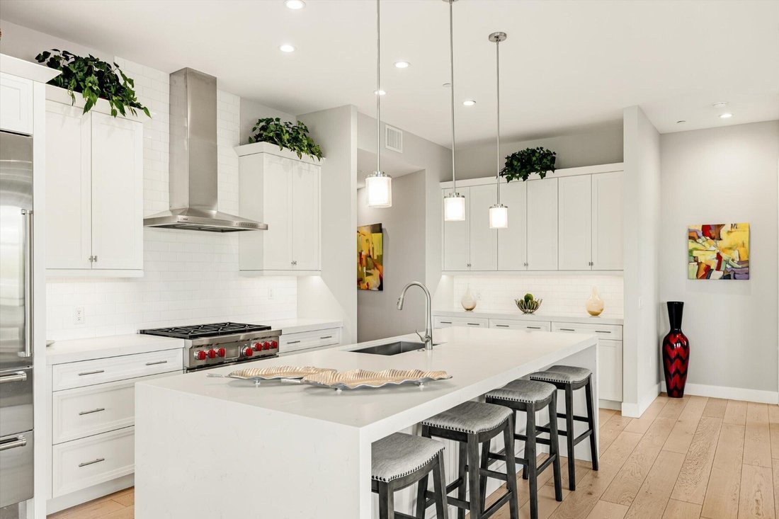 Scottsdale, Arizona, United States 4 - 17617403