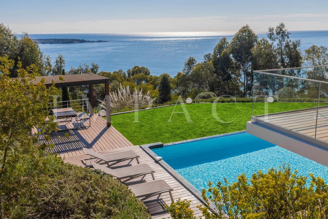 House in La Maure-Super Cannes, Vallauris, France 2 - 17268689