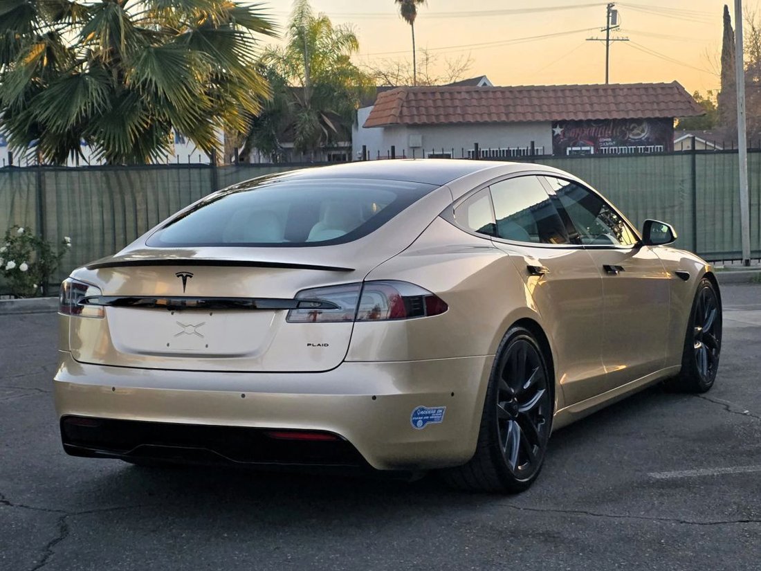 Sedan in San Bernardino, CA, United States 4 - 17617194