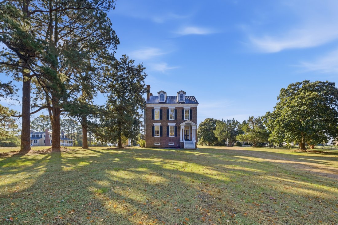 Edenton, North Carolina, United States 2 - 17617616