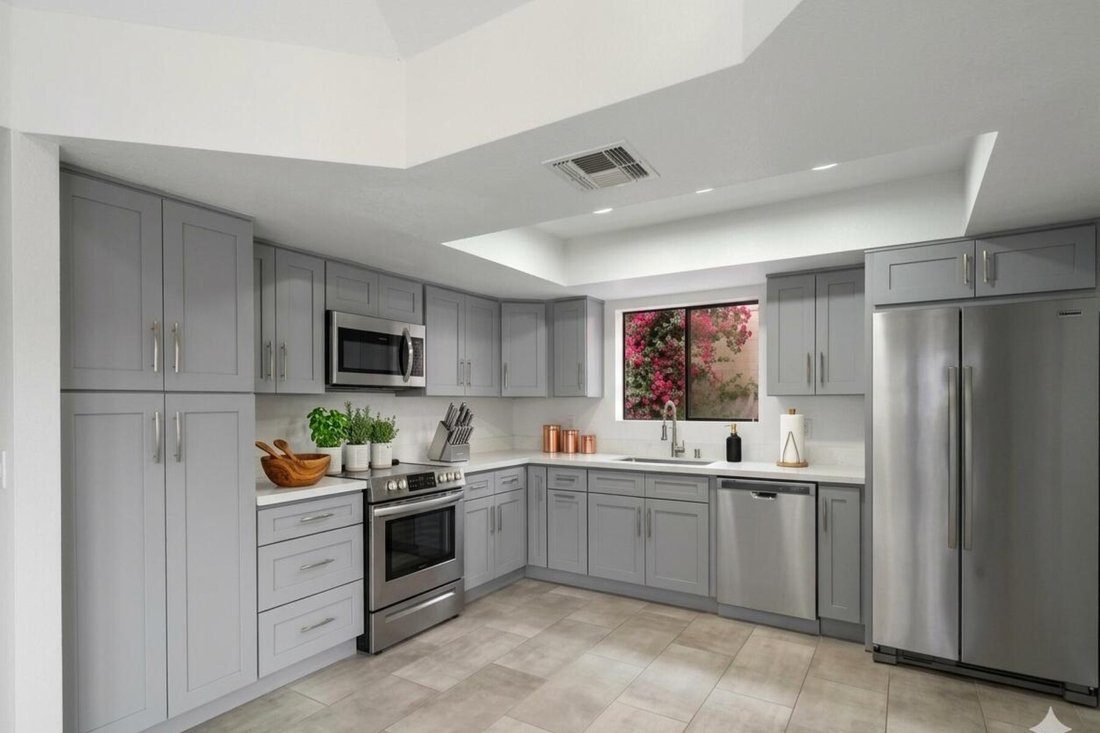Scottsdale, Arizona, United States 4 - 17617386