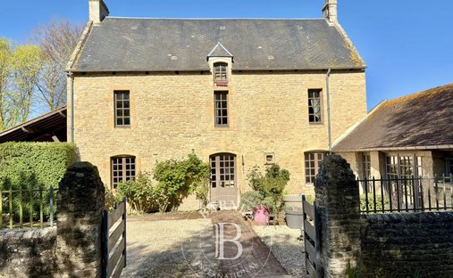 House in Creully, Creully sur Seulles, France 1