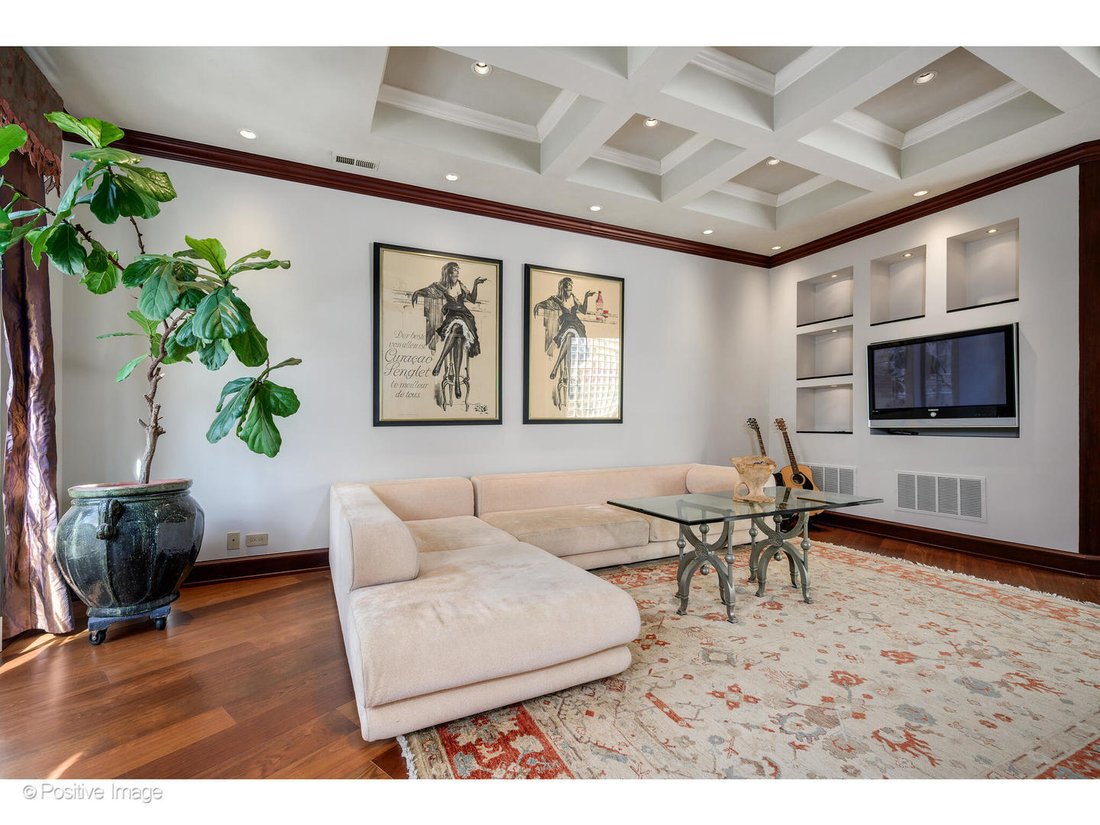 House in Chicago, Illinois, United States 4 - 17617003