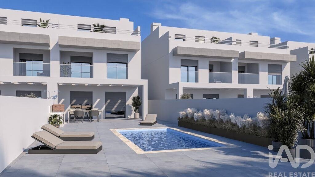 Townhouse in Vila Real de Santo António, Algarve, Portugal 1 - 17617397