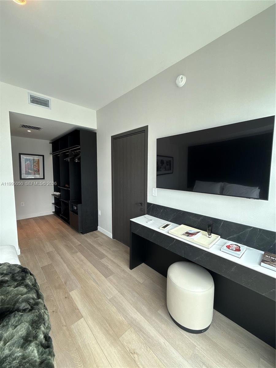 Condo in Miami, Florida, United States 5 - 17617002