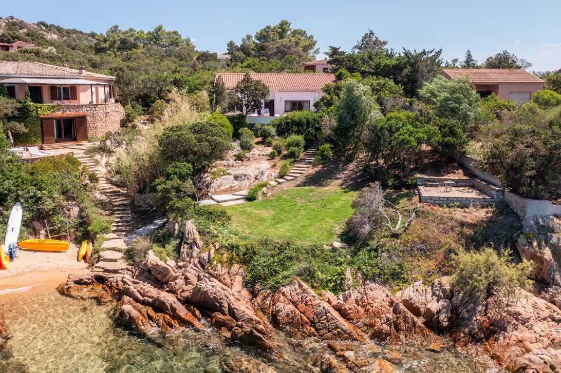 Villa in San Teodoro, Sardinia, Italy 2 - 17616938