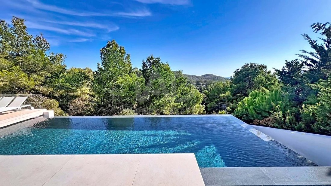 Townhouse in Can Furnet, Santa Eularia des Riu, Balearic Islands 1 - 17617533