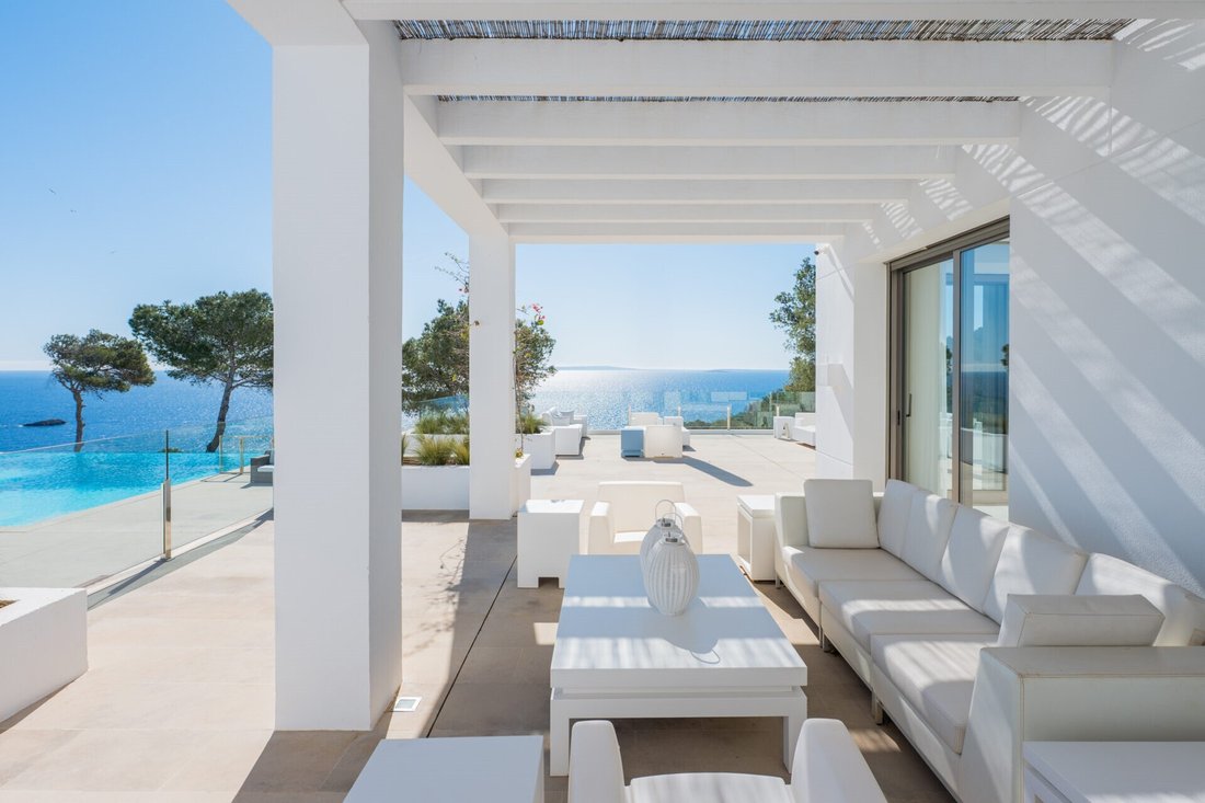 Villa in Cap Martinet, Santa Eularia des Riu, Balearic Islands 4 - 17617738