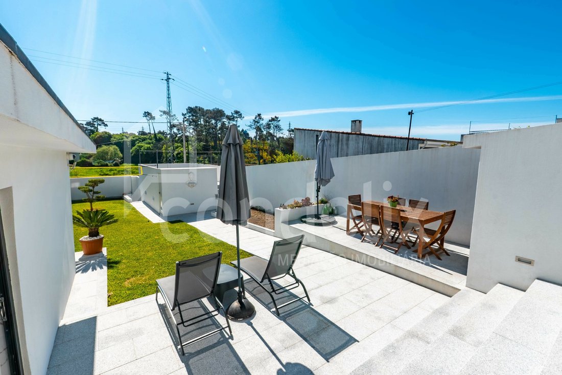 House in Matosinhos e Leca da Palmeira, Porto District, Portugal 1 - 16477916