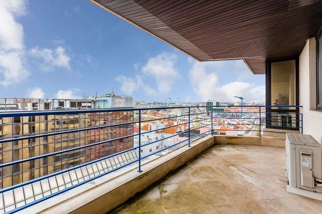 Apartment in Areeiro, Lisbon, Portugal 4 - 17617927