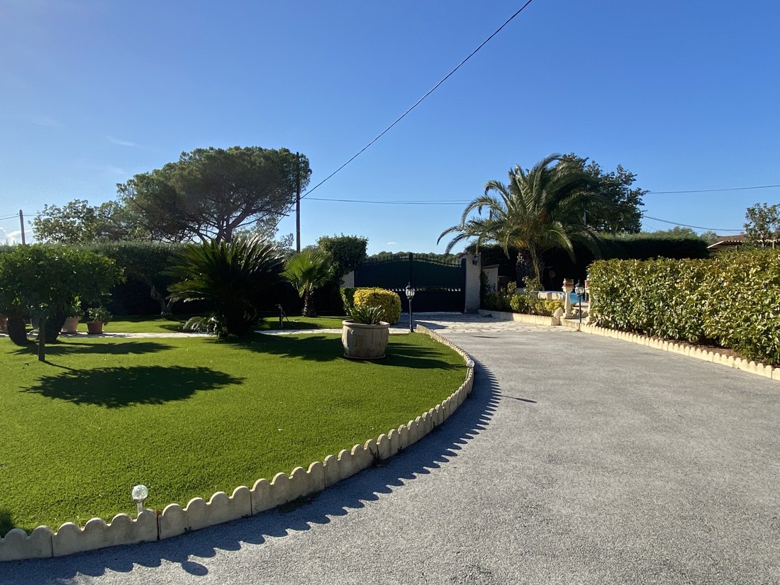 House in Exterieurs, Frejus, France 3 - 17619134
