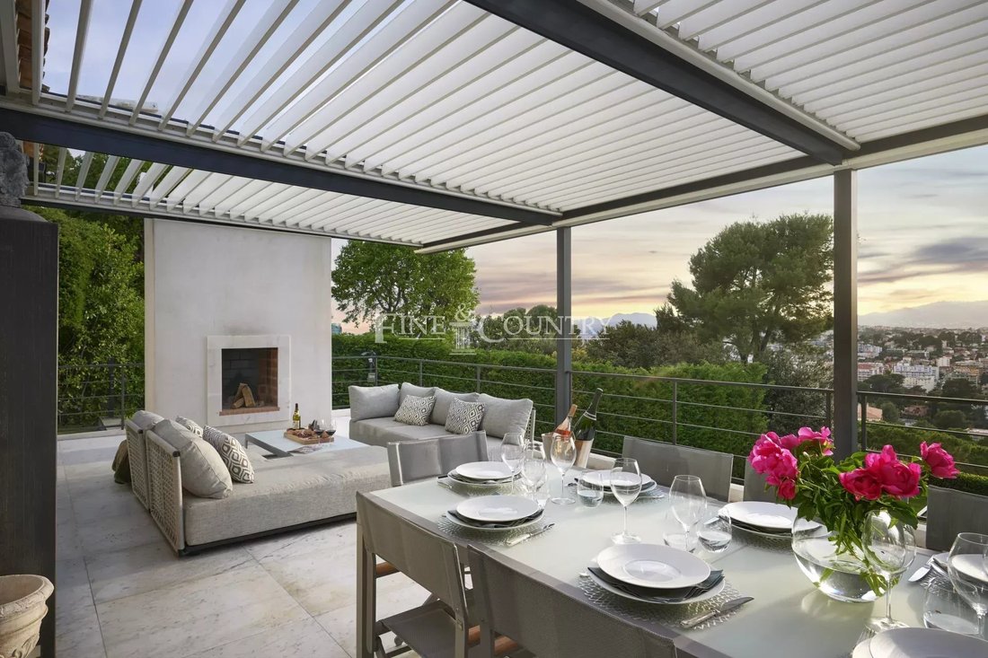 Villa in Cannes, Provence-Alpes-Côte d'Azur, France 2 - 12838570