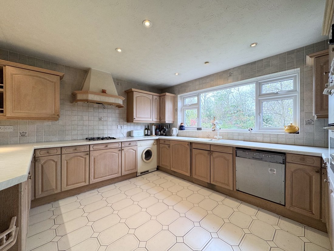 House in Edgware, Barnet, England 3 - 17618182