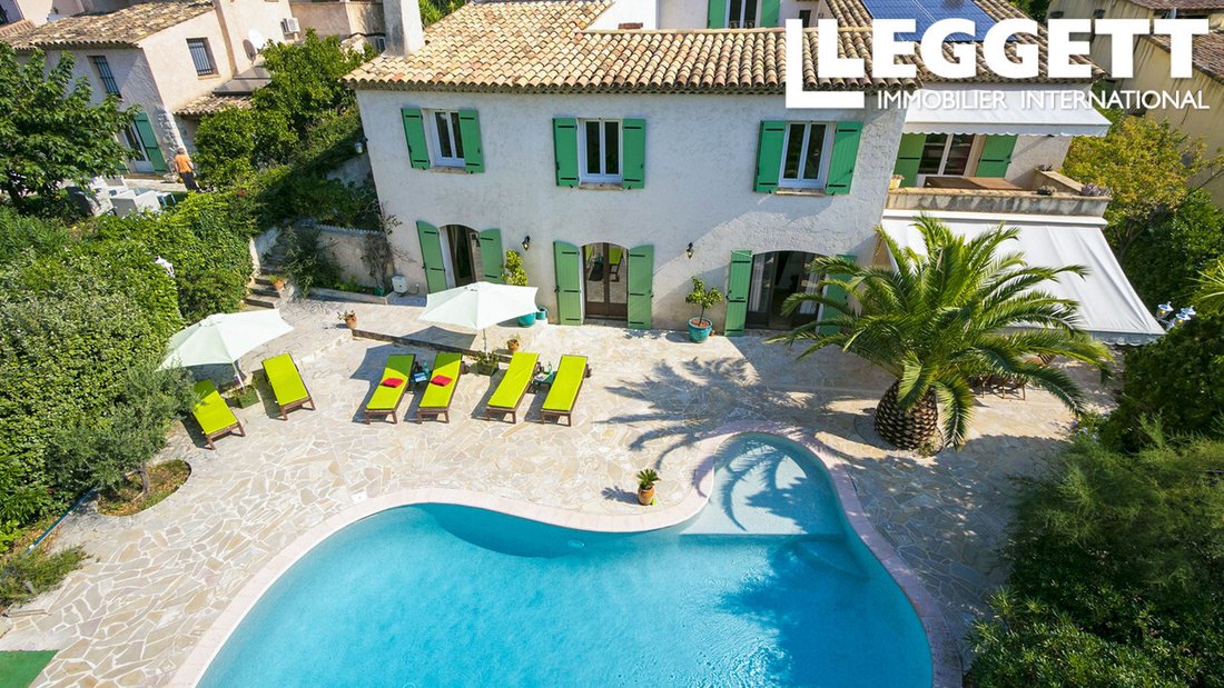 Villa in Nord, La Gaude, France 1 - 16816502