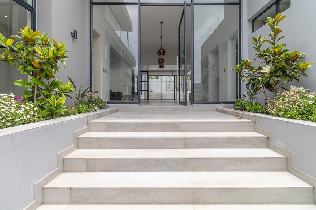 House in Halfway House Estate, Gauteng, South Africa 3 - 17619049