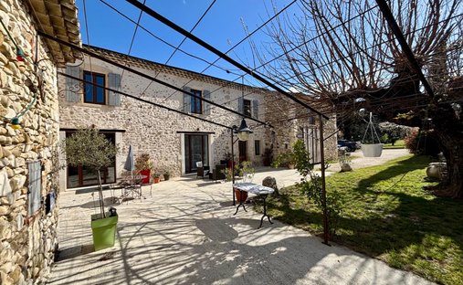 House in Bonlieu-sur-Roubion, Auvergne-Rhône-Alpes, France 1