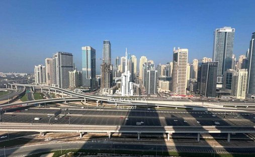 Apartment in JLT / Jumeirah Lakes Towers, Dubai, United Arab Emirates 1
