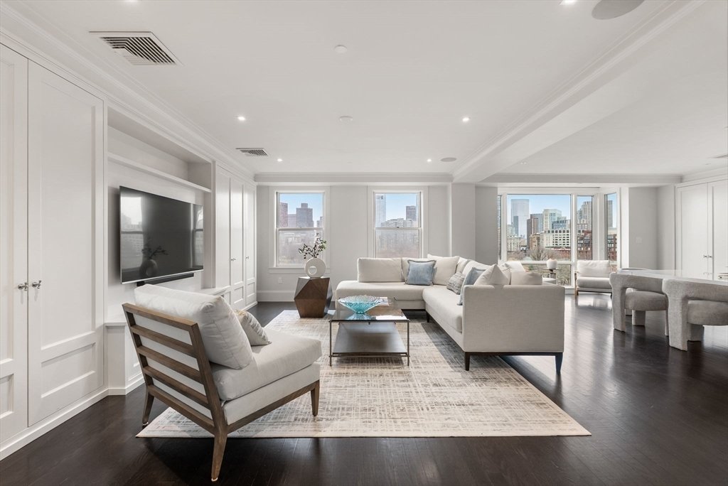 Condo in Boston, Massachusetts, United States 3 - 17618969