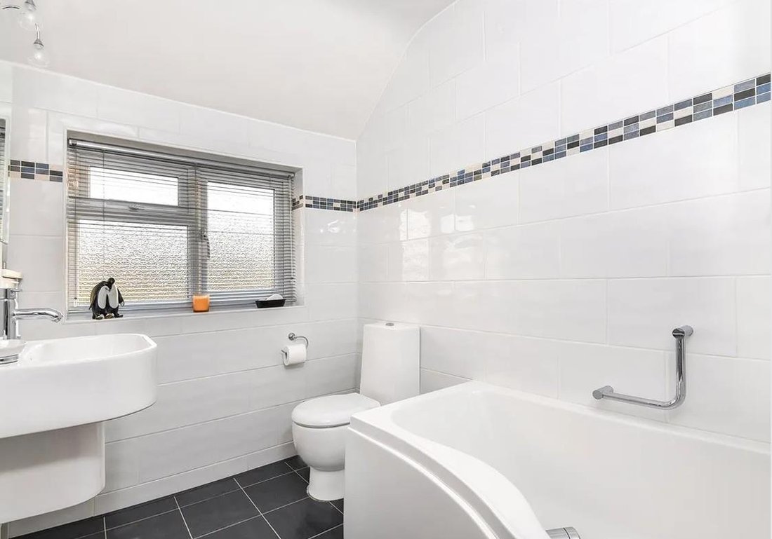 Casa a Ruislip, Inghilterra, Regno Unito 5 - 17618227