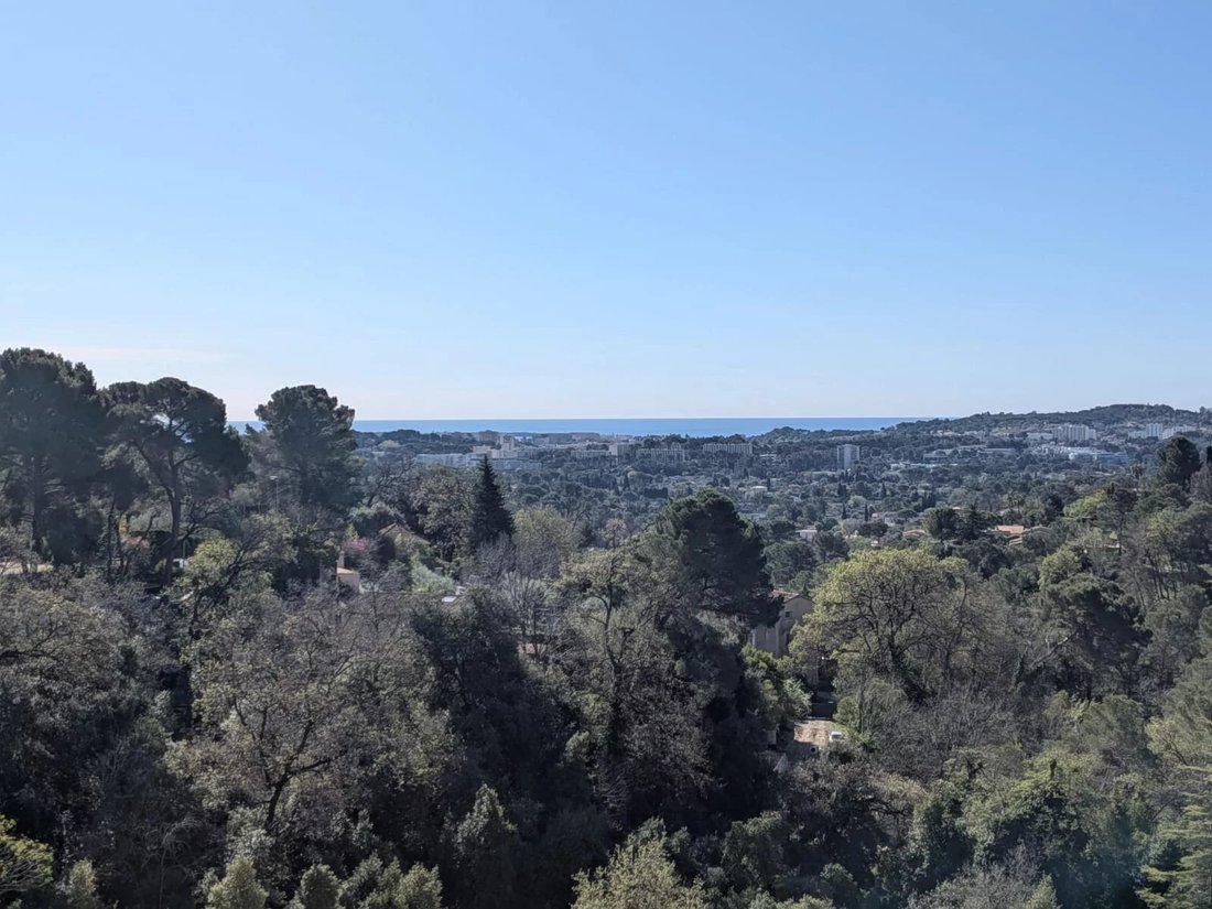 Apartment in Mougins, Provence-Alpes-Côte d'Azur, France 1 - 17618473