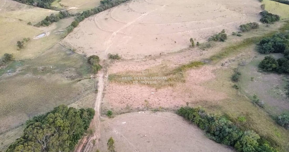 Farm Ranch in Iperó, State of São Paulo, Brazil 1 - 17618704