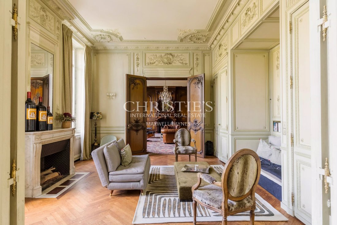Apartment in Hôtel de Ville-Quinconce-Saint Seurin-Fondaudège, Bordeaux, France 1 - 16136208