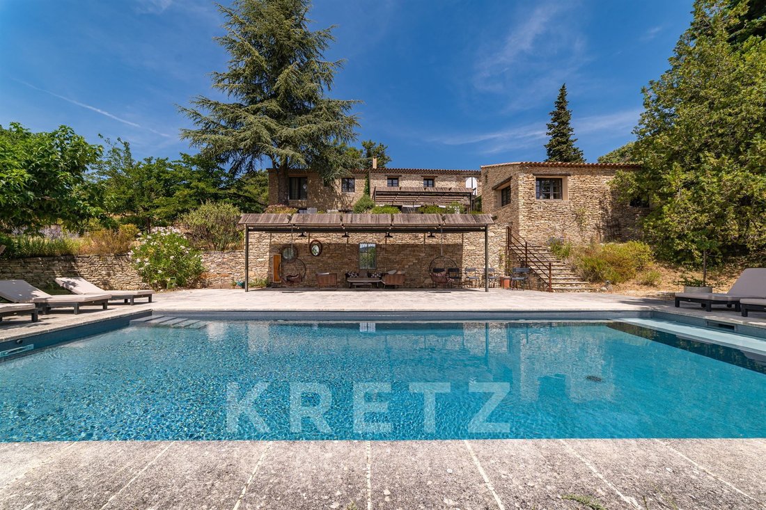 Country House in Gordes, Provence-Alpes-Côte d'Azur, France 2 - 17619464