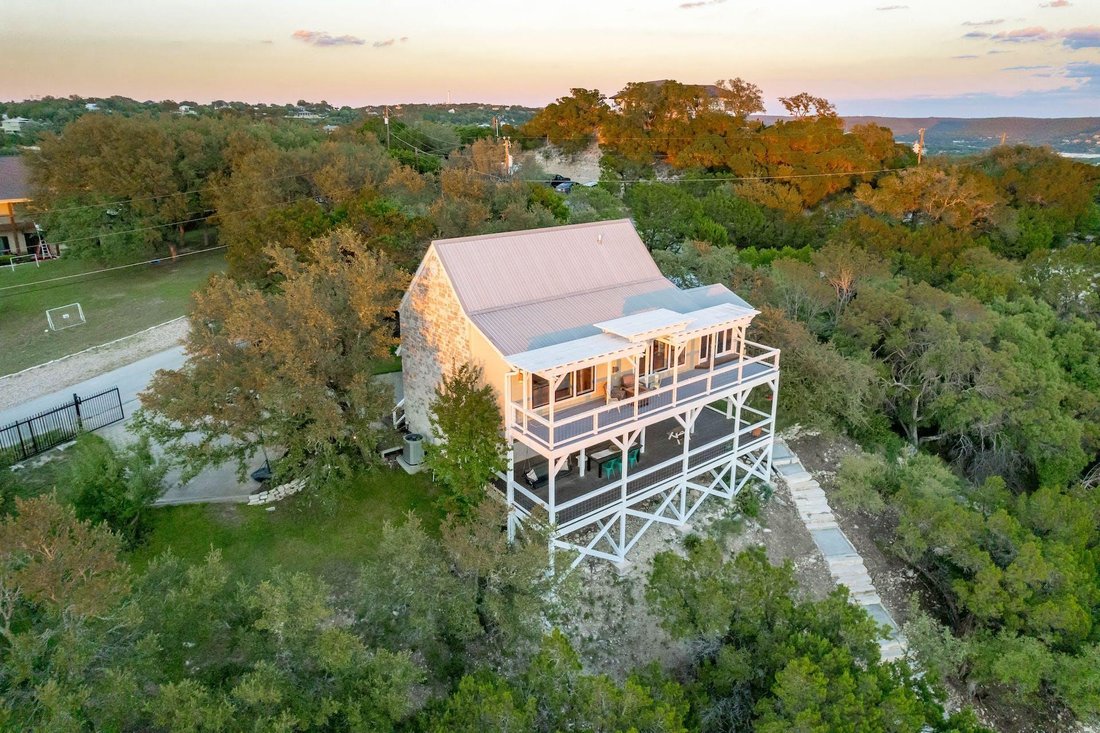 House in Jonestown, Texas, United States 2 - 17618351