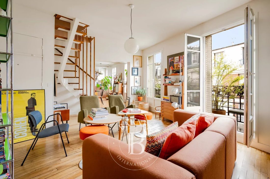 Apartment in Clignancourt-Jules Joffrin, Paris 18e Arrondissement, Paris 2 - 17618122